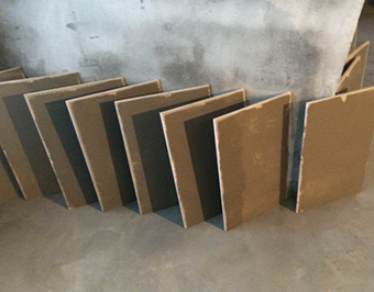 墻地面開槽必須彈線用切割機(jī)開槽